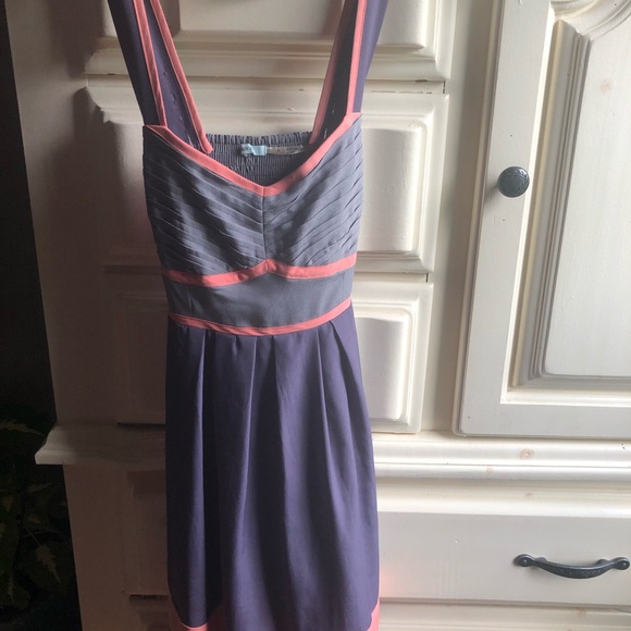 Cute dresses bundle - Picture 2 of 8